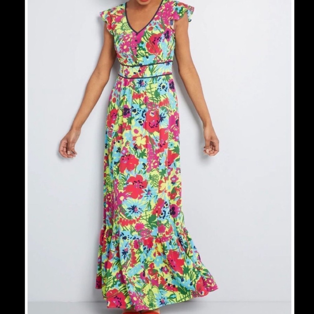 ModCloth Eyes on You Floral Maxi Dress. Size Medium NWOT